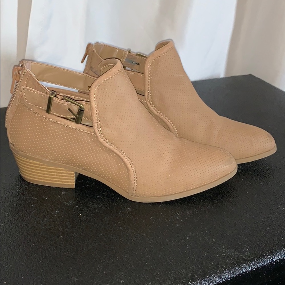 Express tan booties